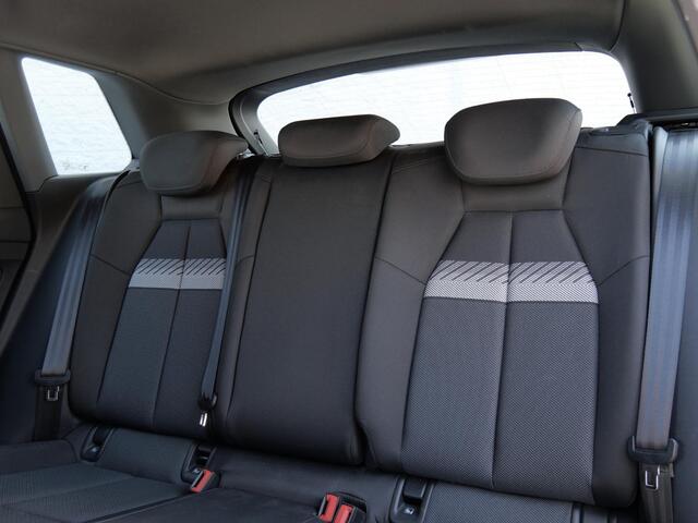 Audi Q4 e-tron 40 ADVANCED EDITION 77kWh/ TREKHAAK/ ADAPTIVE CRUISE/ SPORTSTOELEN/ MATRIX LED