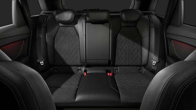 Audi Q4 e-tron quattro performance 340 1AT S edition | 3-zone airconditioning | Achterklep, automatisch bedienbaar | Achteruitrijcamera