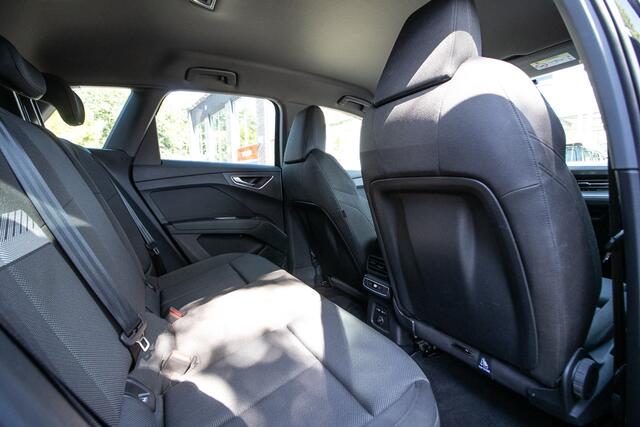 Audi Q4 e-tron 40 Advanced edition 77 kWh | Sportstoelen | 19" LMV | Adapt Cruise | Camera |