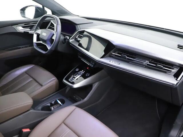 Audi Q4 e-tron 35 Launch edition Advanced SOH 95% Trekhaak/ Leer/ Stoelverwarming/ Navigatie/ Pdc v+a/ Carplay/ Full led/ Dab/ Elektr. achterklep