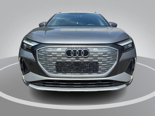 Audi Q4 e-tron 45 Quattro S Edition 77 kWh 265pk · SOH 90,8% · Camera · Head-Up Display · Warmtepomp · ACC · Elek. Achterklep · Apple/Android Car Play ·
