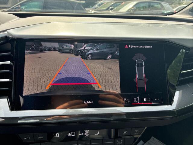 Audi Q4 e-tron 45 Quattro S Edition 77 kWh 265pk · SOH 90,8% · Camera · Head-Up Display · Warmtepomp · ACC · Elek. Achterklep · Apple/Android Car Play ·