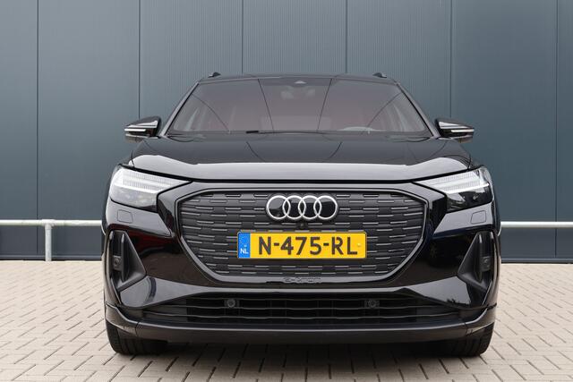 Audi Q4 e-tron 40 77 kWh S Competition Launch edition | 95% soh! | Head-up | ACC | 20 Inch | Camera | Stoelverwarming | S-edition