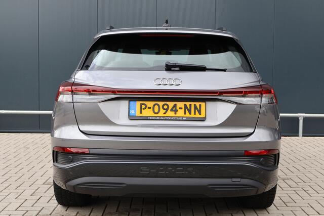 Audi Q4 e-tron 40 Advanced edition 77 kWh 92% soh! | Stoelverwarming | Warmtepomp | 20 Inch | Elektrische achterklep | Matrix LED koplampen