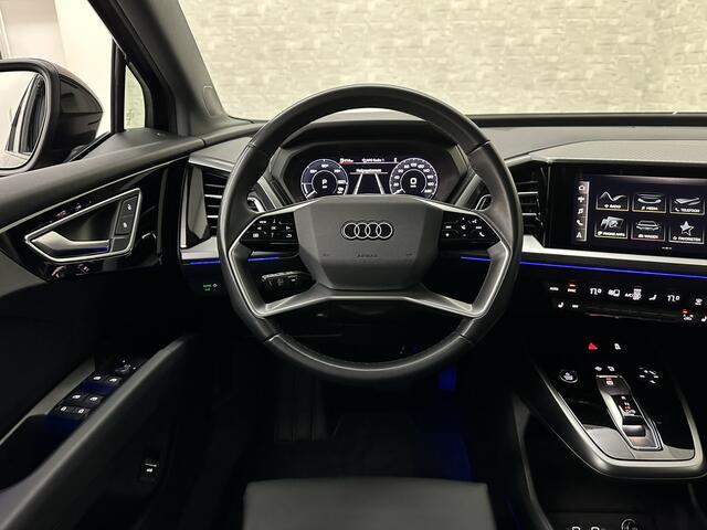Audi Q4 e-tron 40 77 kWh S-Line #RS-Leder | Black-Edition | ACC | Sfeerverlichting | Virtual-Cockpit | Stoelverwarming | 3-Zone Clima | Virtual-Cockpit | Camera | LED | Getint Glas | Carplay | Autom. Parkeren |