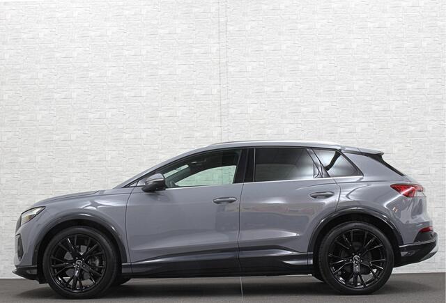 Audi Q4 e-tron 40 204pk 77 kWh | #RS-Lederen Bekleding | ACC | Matrix Led | 3 Zone Clima | Kieselgrau | 2023 | Btw auto, 27150,= ex. | Bovag garantie. 4x Q4 op voorraad!
