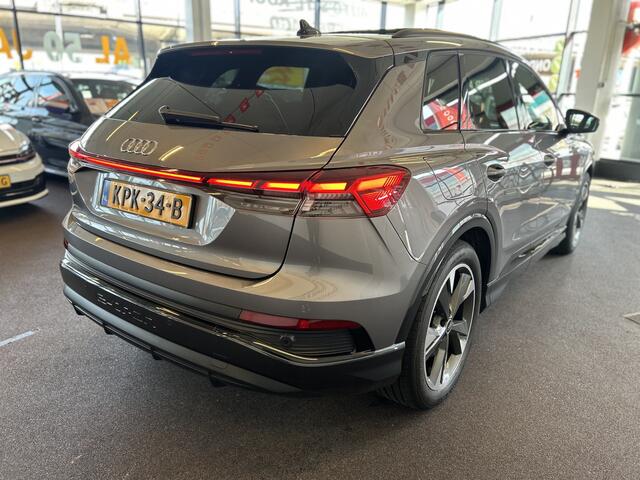 Audi Q4 e-tron 35 3X S-Line edition 55 kWh 100% Elektrisch | Panoramadak | Lederen bekleding | Digital dashboard | Adaptieve cruise control | Lane assist | Stoelverwarming | Climate control | Navigatie | Apple carpaly | Parkeersensoren v+a