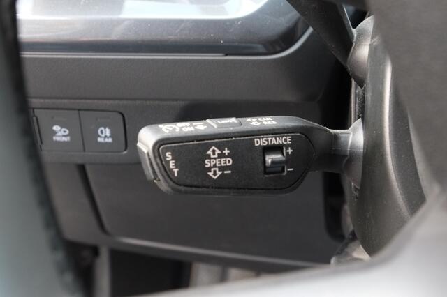 Audi Q4 e-tron 45 e-tron quattro S-line trekhaak, panorama