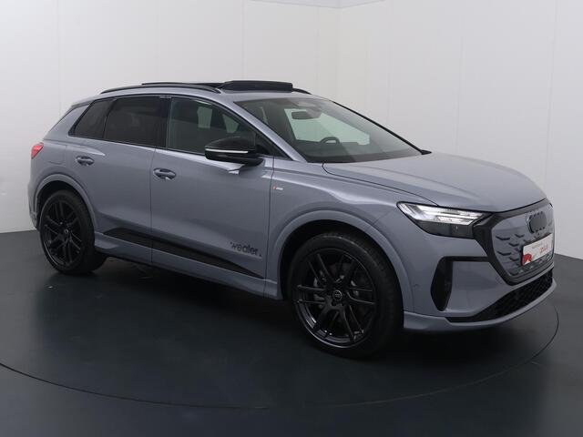 Audi Q4 e-tron S edition quattro performance 82 kWh - 340 PK / Dynamiekpakket plus / Augmented reality head-up display / S-line-interieur met sportstoelen en zwarte stoffen-kunstlederen bekleding / Lichtpakket plus met ambient lighting/ Matrix led koplampen / Panoramada