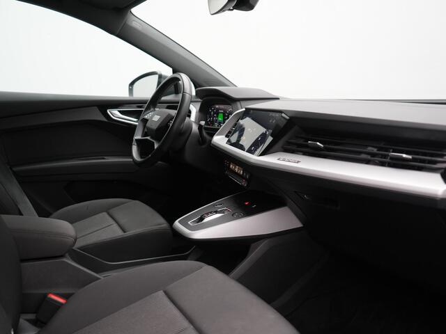 Audi Q4 e-tron 45 Quattro Edition 77 kWh 265pk Dealer O.H. | Trekhaak Af Fabriek | Stoelverwarming | Navigatie | Lane Assist | Virtual Cockpit | DAB | 19"L.M |