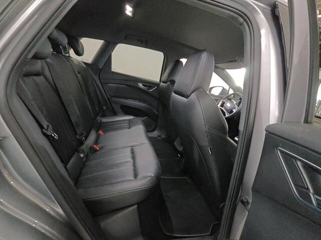 Audi Q4 e-tron 40 Advanced edition 77 kWh / Leer/ Navi/ Camera/ Haak+/