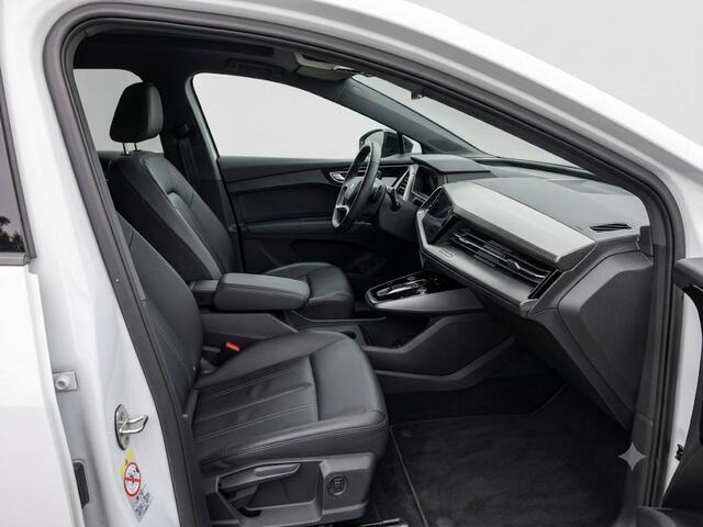Audi Q4 e-tron 40 S line 77 kWh 204pk | Komt eind juli binnen | Panoramadak | Lederen bekleding | Lichtmetalen velgen | Matrix Led