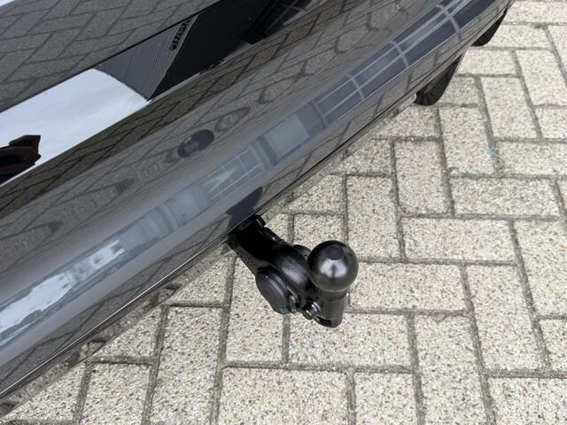 Audi Q4 e-tron S edition e-tron 45 82 kWh 210 kW / 286 PK SUV Ele | Performance | NIEUW MODEL | Matrix-Verlichting | Comfort Sleutel | Sportstoelen | Navigatie |