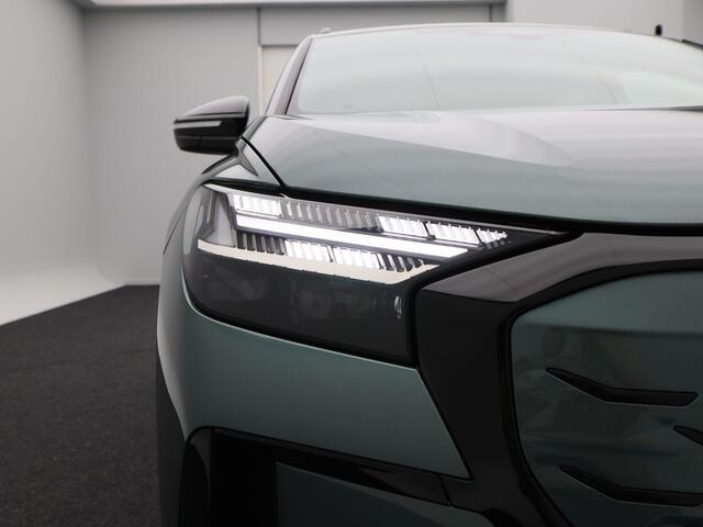 Audi Q4 e-tron S edition quattro performance | 82 kWh | 21 inch | Pivacyglas | Zwart optiek | Head up display | Bijrijdersdisplay|