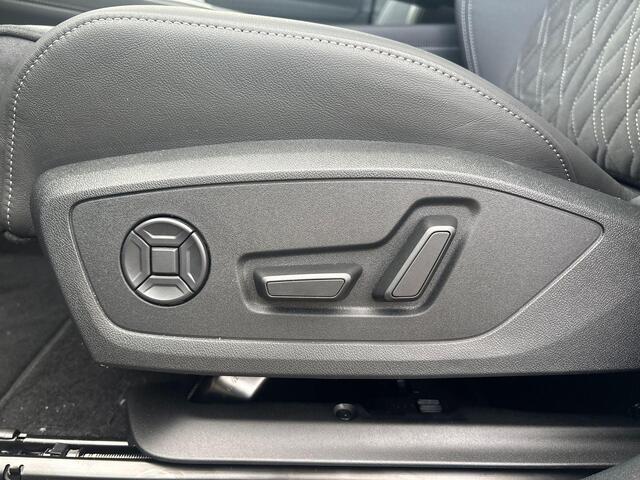 Audi Q4 e-tron S edition quattro performance 82 kWh · Tech Pro · Panorama dak · SONOS Sound · Ambient lighting · Head-up Display