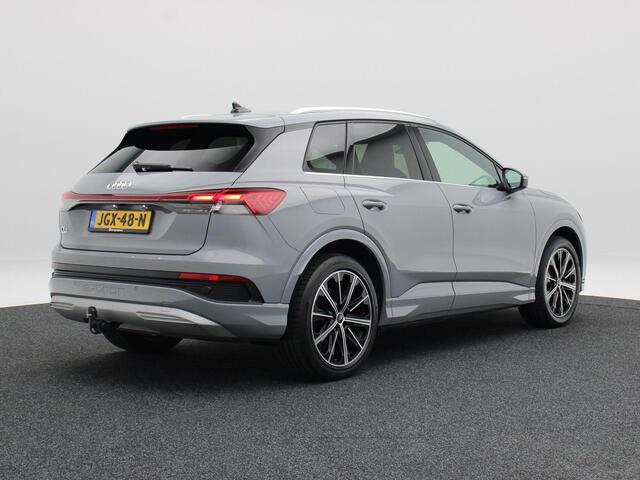 Audi Q4 e-tron 45 S-line 82 kWh 286 Pk | Head Up | Stoelverwarming | Adaptive Cruise | Memorie | Trekhaak | CarPlay | 20 Inch | 34.962 Km !!