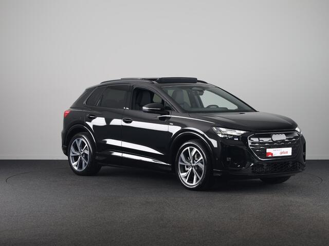 Audi Q4 e-tron S edition 82 kWh 286 pk | Glazen panoramadak | Techniekpakket plus | Trekhaak | S line leder zwart |
