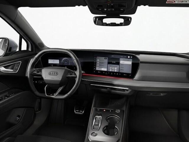 Audi Q4 e-tron S edition e-tron 82 kWh 286 pk | Techniekpakket plus | Optiekpakket zwart-glanzend | Glazen panoramadak | Trekhaak |