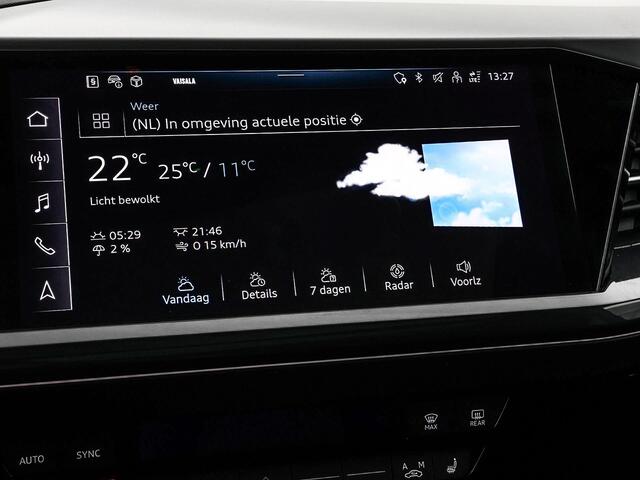 Audi Q4 e-tron 40 S edition 204pk / 77 kWh · SOH 97,4% · Panoramadak · Camera · Head-Up Display · Stoelverwarming · Apple/Android Car Play · Adaptive Cruise Control · 20"Velgen ·