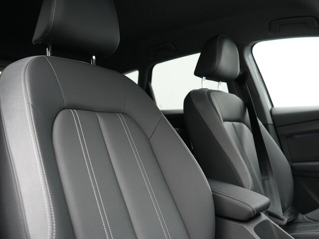 Audi Q4 e-tron 40 Advanced edition 82 kWh 204pk Dealer O.H. | Lederen Comfortzetels Verwarmd | Cruise Control | Virtual Cockpit | Navigatie | DAB | 19"L.M | Lane Assist |