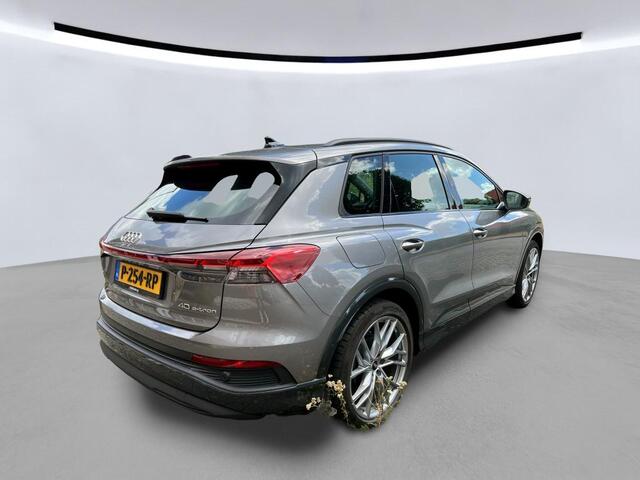 Audi Q4 e-tron 40 Launch edition Advanced Plus 77 kWh / SOH 93%/ AUTOMAAT/ LEER/ WARMTEPOMP/ CRUISE/ PARK.SENSOREN V+A/ CAMERA/ SMARTPHONE INTERFACE/ STOELVERWARMING/ DIGITAL DASH/ NAVI/ CLIMA/ 21'' LMV