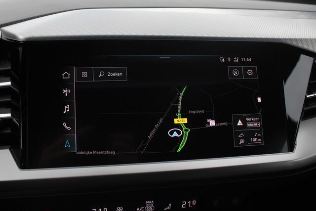 Audi Q4 e-tron 40 Advanced edition 77 kWh / Trekhaak / Camera / Head-up / CarPlay / Matrix LED / 19'' / Warmtepomp / Dodehoek / DAB / ACC