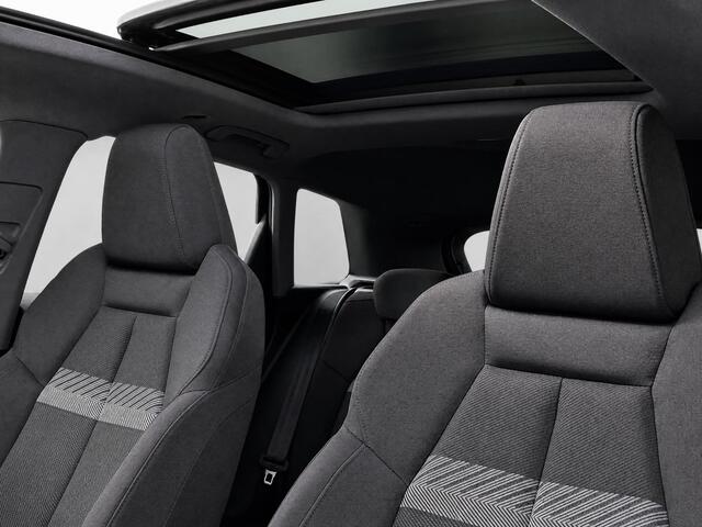Audi Q4 e-tron 45 quattro Advanced edition 82 kWh 210kW/286PK · Panoramadak · Trekhaak · Camera · Apple/Android Car Play · Adaptive Cruise Control · Elektrische stoelverstelling · Stoelverwarming · Drive select