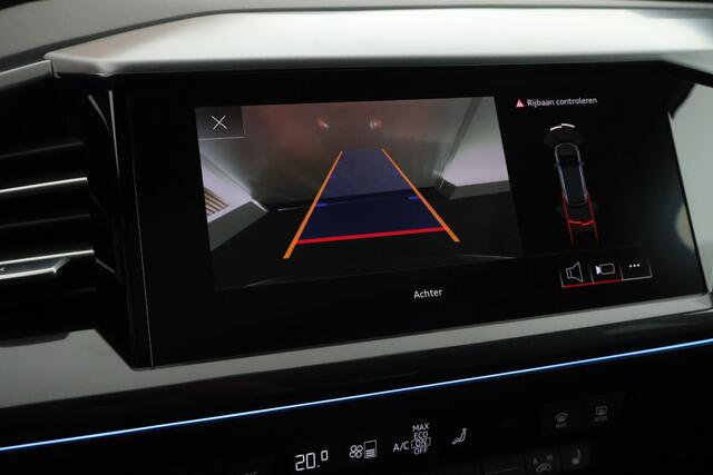 Audi Q4 e-tron 40 204pk S edition 77 kWh SOH 94% RS Zetels Memory Trekhaak Camera Panoramadak HUD Camera Sonos Keyless Navigatie