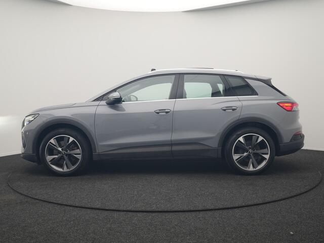 Audi Q4 e-tron 40 Advanced edition 77 kWh 204pk Dealer O.H | SOH 96.6% | Panodak | Adaptive Cruise | Matrix LED | Camera | Sportstoelen Verwarmd | Blis | Sfeerverlichting | Apple Carplay | DAB | Navigatie | 20"L.M