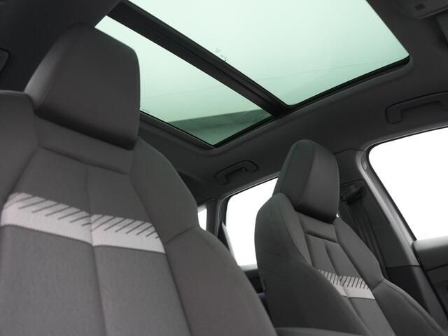 Audi Q4 e-tron 40 Advanced edition 77 kWh 204pk Dealer O.H | SOH 96.6% | Panodak | Adaptive Cruise | Matrix LED | Camera | Sportstoelen Verwarmd | Blis | Sfeerverlichting | Apple Carplay | DAB | Navigatie | 20"L.M