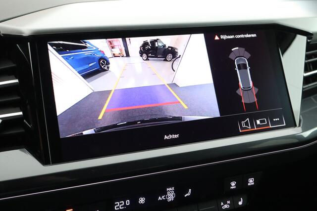 Audi Q4 e-tron 45 286pk quattro S Edition 82 kWh SOH 97% Camera Matrix LED Keyless ACC Stoelverwarming Navigatie 2x S-Line