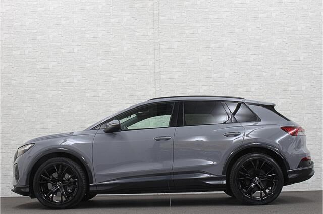 Audi Q4 e-tron 40 S-Line 77 kWh | Panorama | #RS-Leder | Warmtepomp | Sportstoelen | ACC | Lane Ass. | 5x Q4 op voorraad! | MMi+ | Virtual-Cockpit | 3-Zone Climate Control | Getint Glas | Zwarte Hemel | Elktr. A klep | Kieselgrijs | Btw Auto.