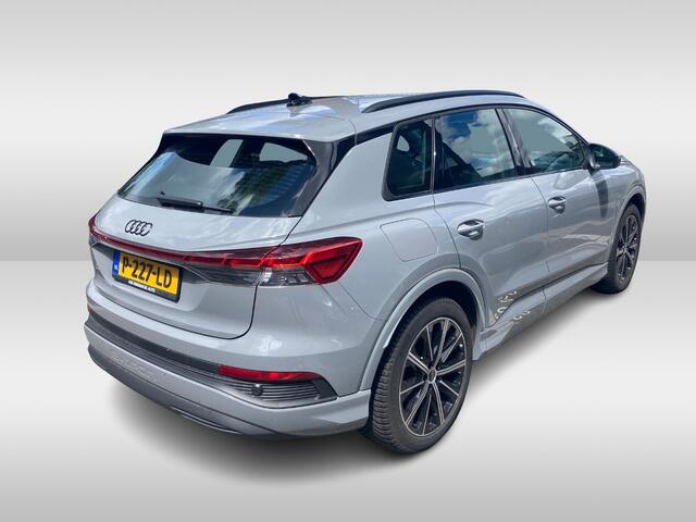 Audi Q4 e-tron 35 Advanced edition 55 kWh / Camera / Leder / Keyless / Matrix LED / 20'' / Warmtepomp / Elektr. Bestuurdersstoel / Stoelverwarming / DAB / ACC
