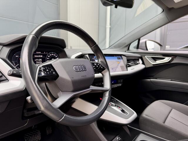 Audi Q4 e-tron 40 Advanced edition 77 kWh *Florettsilber* Navigatie / Stoelverarming / Cruise Control / LED / PDC / 19"LMV / FASE 3