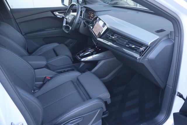 Audi Q4 e-tron 40 Launch edition S Competition 77 kWh - NL Auto!! Stoelverw I Adap Cruise I Camera