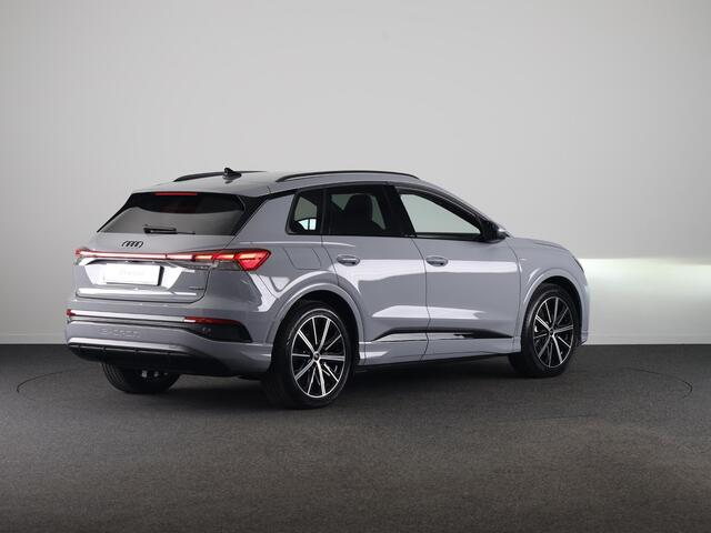 Audi Q4 e-tron 45 S edition Competition e-tron 82 kWh 286 pk | Navigatie | Stoelverwarming | Assistentiepakket plus | Comfortpakket | Ambient lichtpakket | Optiekpakket zwart plus | 20 inch Lichtmetalen velgen
