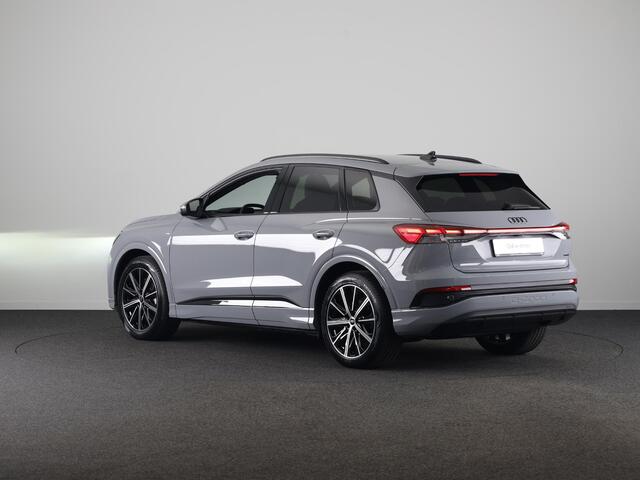 Audi Q4 e-tron 45 S edition Competition e-tron 82 kWh 286 pk | Navigatie | Stoelverwarming | Assistentiepakket plus | Comfortpakket | Ambient lichtpakket | Optiekpakket zwart plus | 20 inch Lichtmetalen velgen – foto 3
