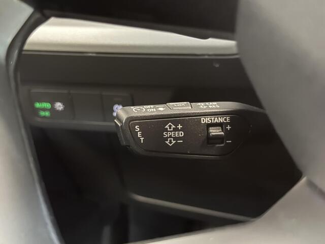 Audi Q4 e-tron 35 S edition 55 kWh | Adaptive cruise | Clima | Stoelverwarming | Achteruitrijcamera | Carplay |