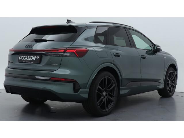 Audi Q4 e-tron S Edition Quattro performance 82 kWh 340Pk / HUD / Sonos / Panodak
