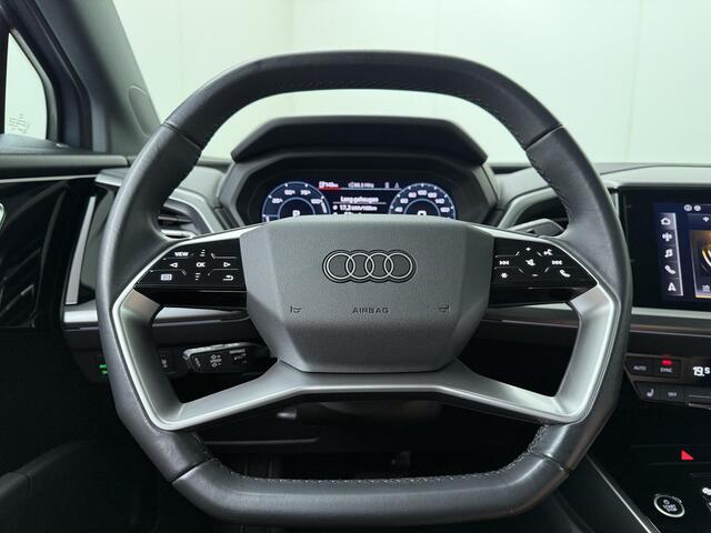 Audi Q4 e-tron 50 quattro Launch edition Advanced Plus 77 kWh | 299 PK | SoH 90% | Trekhaak wegklapbaar | Warmtepomp | Adaptive Cruise Control | Achteruitrijcamera | Climate control | Matrix LED | Elektrische achterklep | Navigatiesysteem | Stoelverwarming | Parkeersensoren | Apple Carplay / Android Auto |