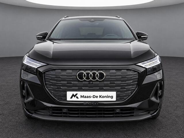 Audi Q4 e-tron 45 quattro 286pk S Edition 82 kWh · Trekhaak · 21'' Velgen · Apple/Android Car Play · Camera · Stoelverwarming ·