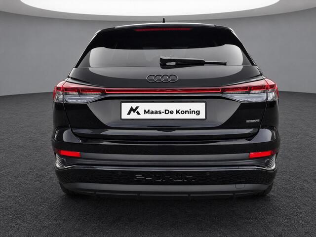 Audi Q4 e-tron 45 quattro 286pk S Edition 82 kWh · Trekhaak · 21'' Velgen · Apple/Android Car Play · Camera · Stoelverwarming ·