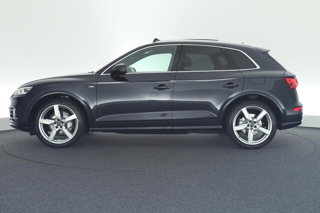 Audi Q5 55 TFSI e 368pk quattro 2x S-Line Luchtvering Head-Up B&O Keyless Virtual Cockpit Leder Panoramadak Navigatie