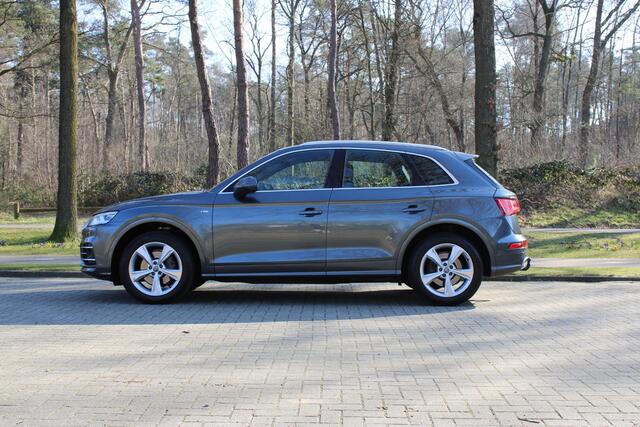 Audi Q5 2.0 TFSI quattro Sport S Line Edition S-line exterieur, S-line interieur, Trekhaak, Daytonagrijs, LED, Navigatie, Lichtmetalen velgen, 252 PK, Virtual Cockpit, etc.