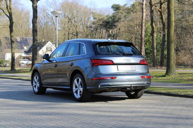 Audi Q5 2.0 TFSI quattro Sport S Line Edition S-line exterieur, S-line interieur, Trekhaak, Daytonagrijs, LED, Navigatie, Lichtmetalen velgen, 252 PK, Virtual Cockpit, etc.