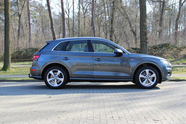 Audi Q5 2.0 TFSI quattro Sport S Line Edition S-line exterieur, S-line interieur, Trekhaak, Daytonagrijs, LED, Navigatie, Lichtmetalen velgen, 252 PK, Virtual Cockpit, etc.