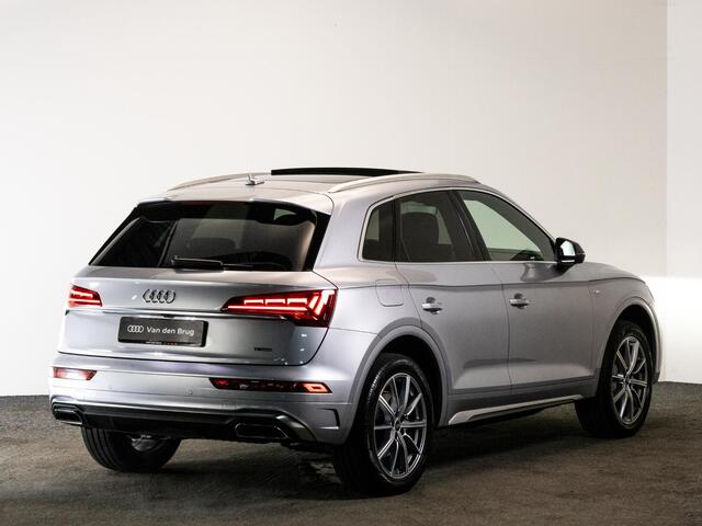Audi Q5 S-Line 55 TFSI e 367 PK | Matrix LED | Panoramadak | Trekhaak | Keyless | Achteruitrijcamera |