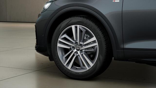 Audi Q5 Sportback S edition Competition 50 TFSI e 220 kW / 299 PK SU panoramadak, assistentiepakket parking, B&O soundsysteem, spiegelkappen carbon, lichtpakket plus, leder/alcantara interieur