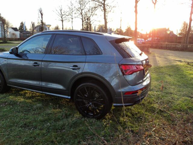 Audi Q5 2.0 TFSI quattro Sport S Line Black Edition Virt cockpit,HUD,Trekhaak,Pano, B&O.