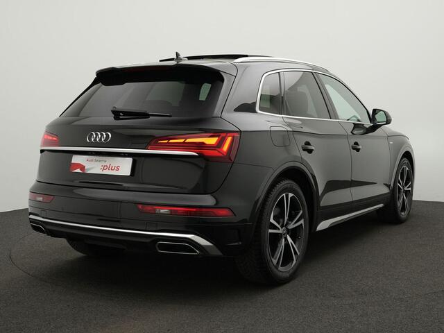 Audi Q5 55 TFSI e 367 pk S-tronic S edition | Panoramadak | Luchtvering | Matrix LED | Geheugenstoel | Leder/alcantara | Achteruitrijcamera
